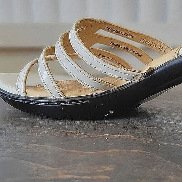 SoftWalk ivory patent leather-lined strappy mule sandals - Picture 7 of 11